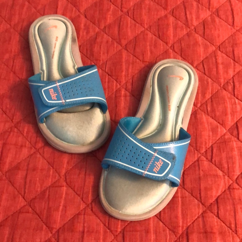 Kids Nike slides
